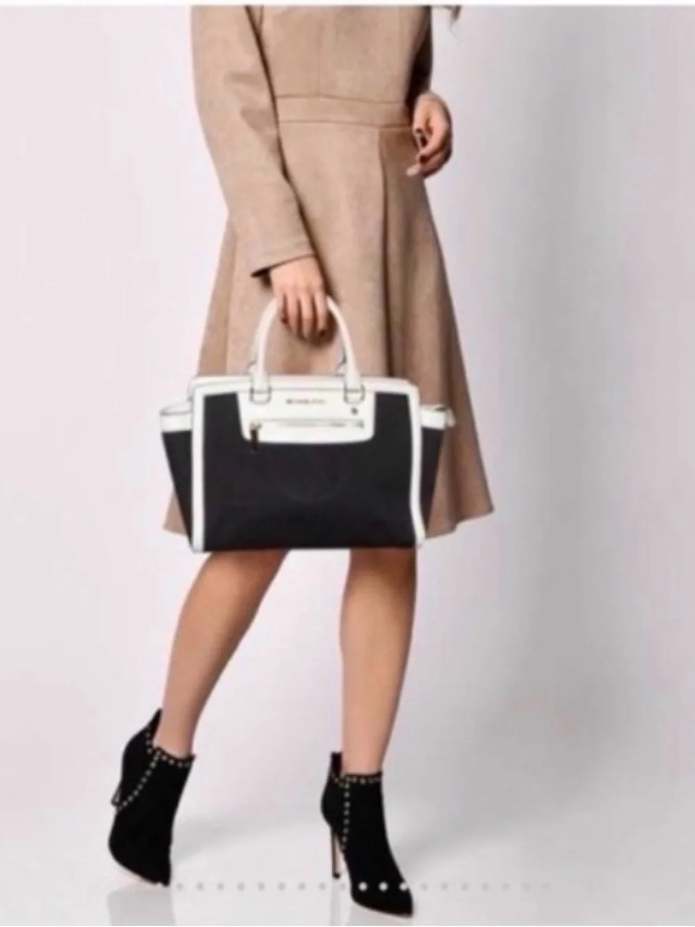 Michael Kors Selma Woman’s Bag